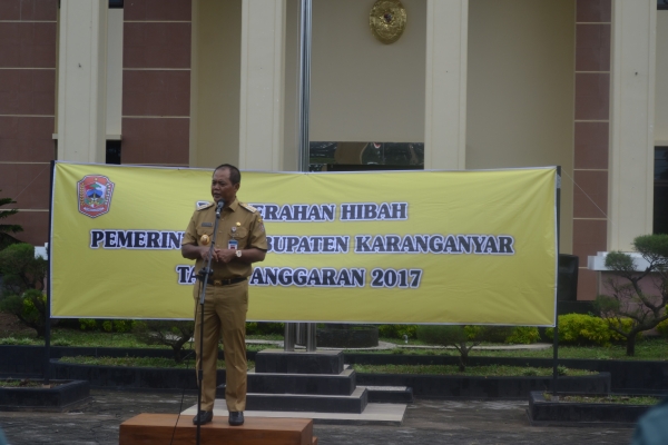 BUPATI KARANGANYAR APEL PAGI DI PENGADILAN AGAMA