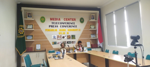 SEKRETARIS PENGADILAN AGAMA KARANGANYAR IKUTI ZOOM IKPA DARI BUA MAHKAMAH AGUNG RI