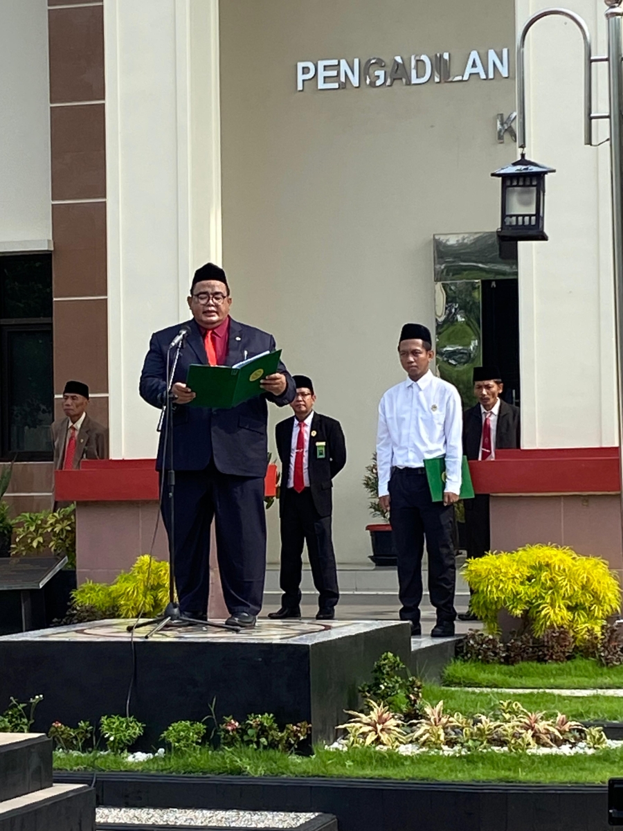 Wakil Ketua PA Karanganyar Jadi Pembina Upacara Hari Pahlawan 2025