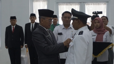 KETUA PA KARANGANYAR HADIRI PELANTIKAN KADES PAW