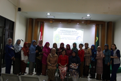 MERAYAKAN HARI KARTINI, DHARMAYUKTI KARINI CABANG KARANGANYAR ADAKAN LOMBA FASHION SHOW DAN PELATIHAN MAKE-UP